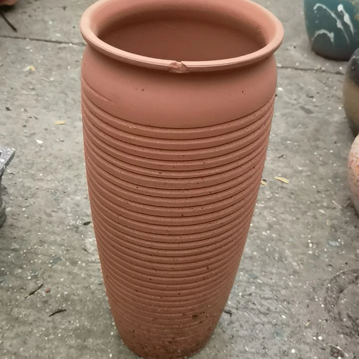 红陶20CM以下16：37瑕疵口部磕碰