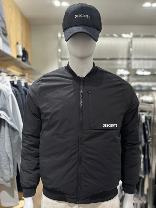 DESCENTE 男款两面穿鸭绒保暖夹克款羽绒服