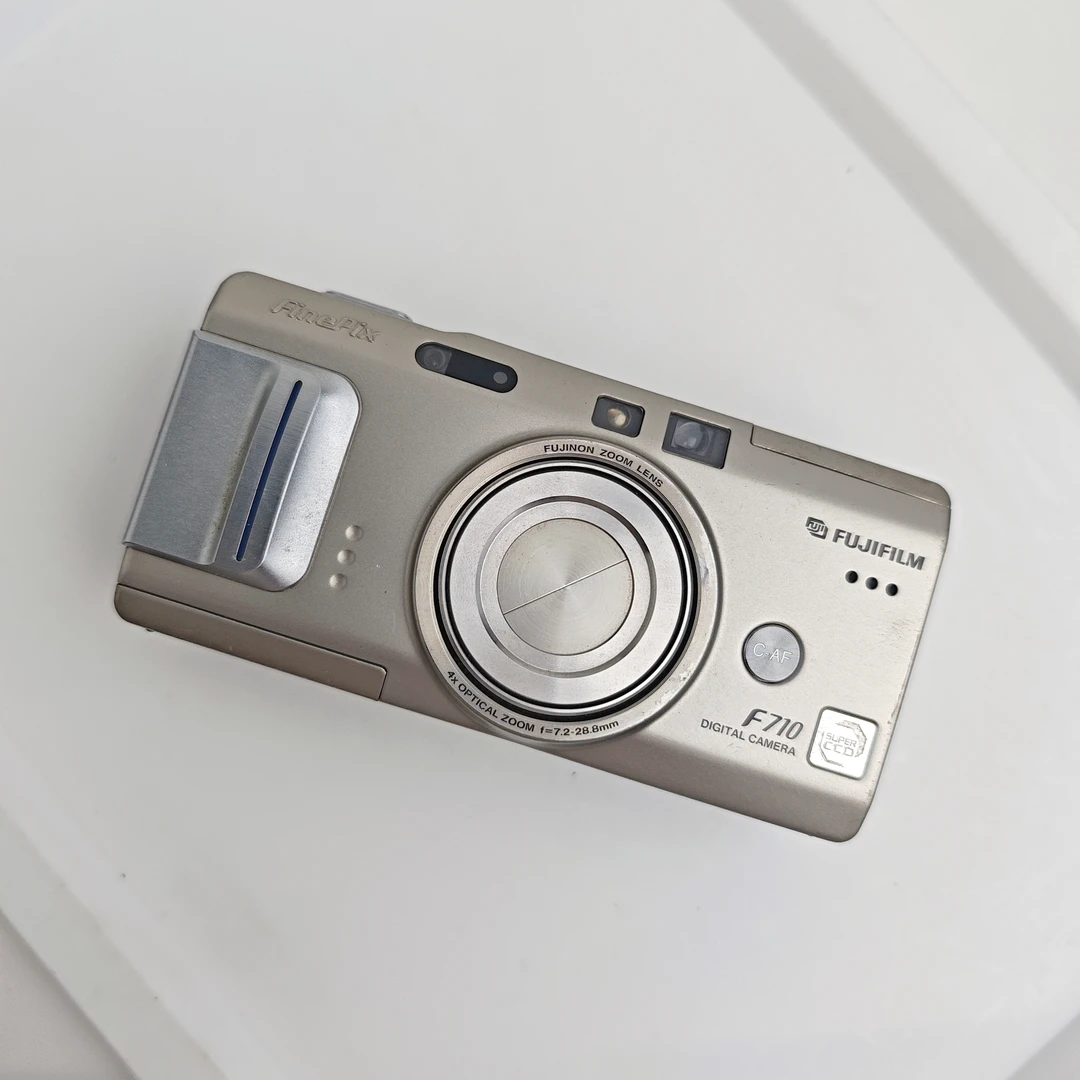 9新 Fujifilm/富士 f710  +xd内存卡张婧仪同款机型 自备读卡器