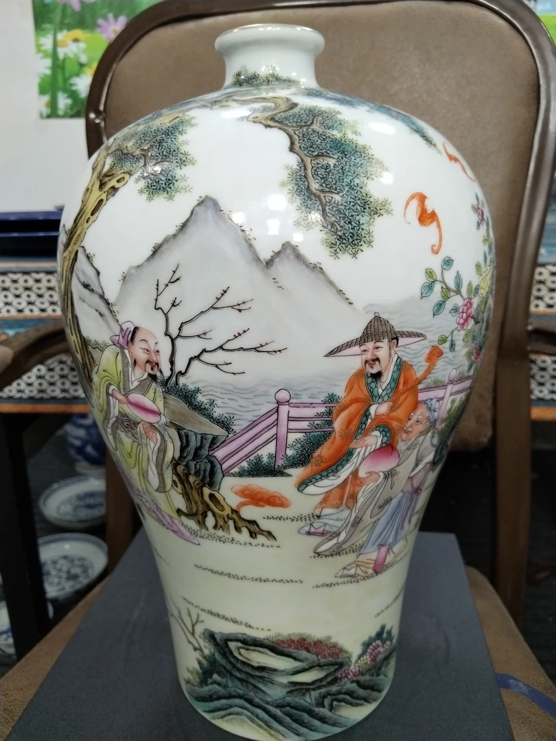 粉彩三星祝寿梅瓶