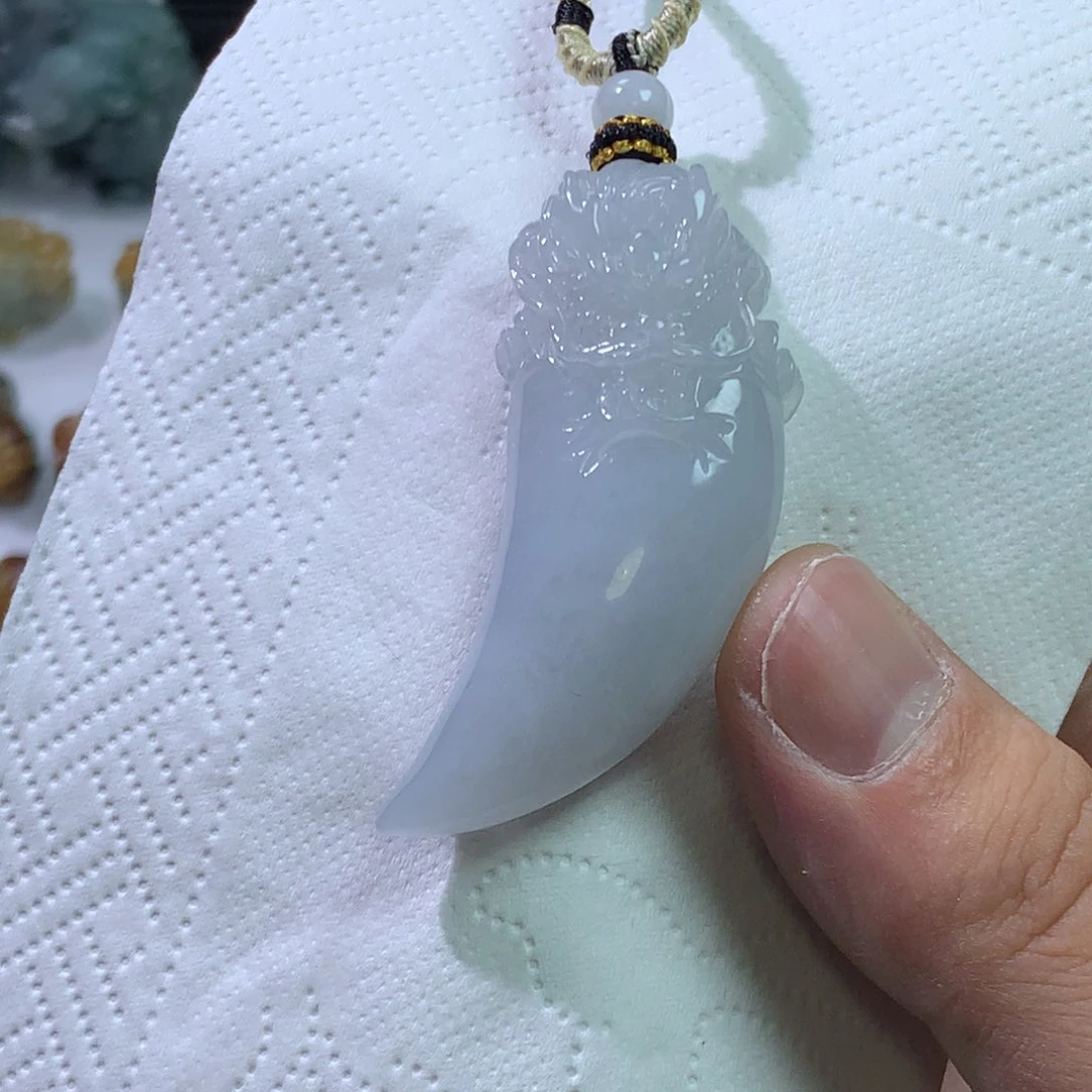 翡翠颈饰未镶嵌天然翡翠