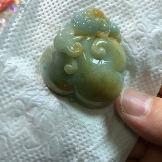 翡翠颈饰未镶嵌天然翡翠