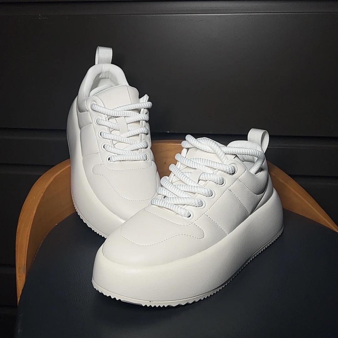 DB 时尚百搭增高休闲鞋男洋气简约小白鞋