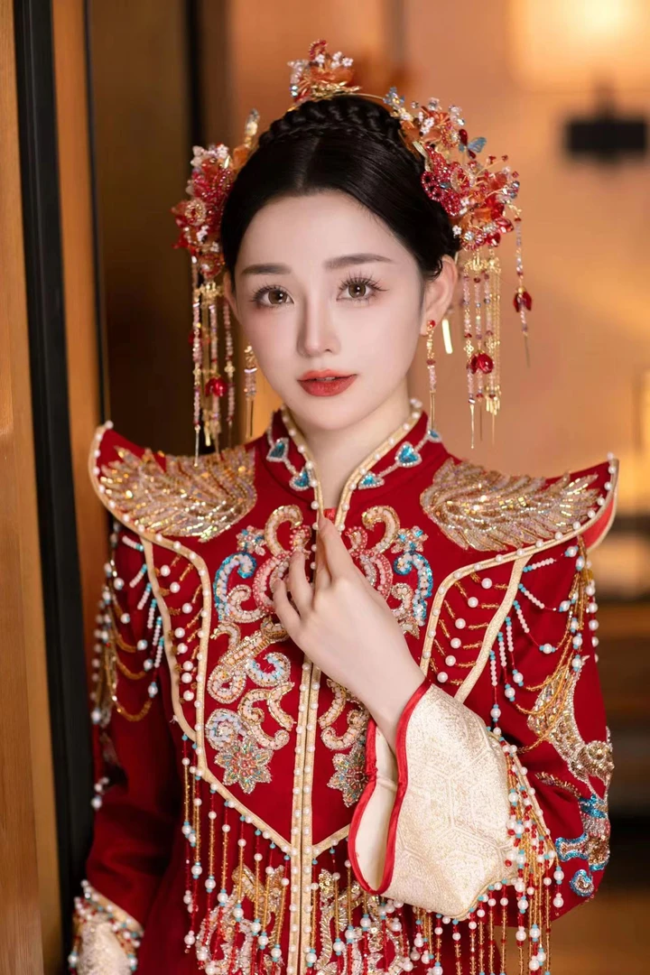 好看饰品红色圣女冠771
