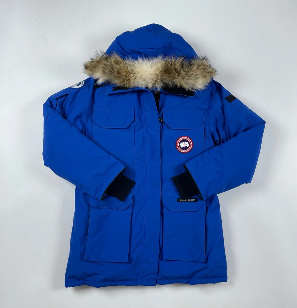 Canada Goose加拿大鹅蓝色北极熊限定毛领羽绒服/M码/95新/0707