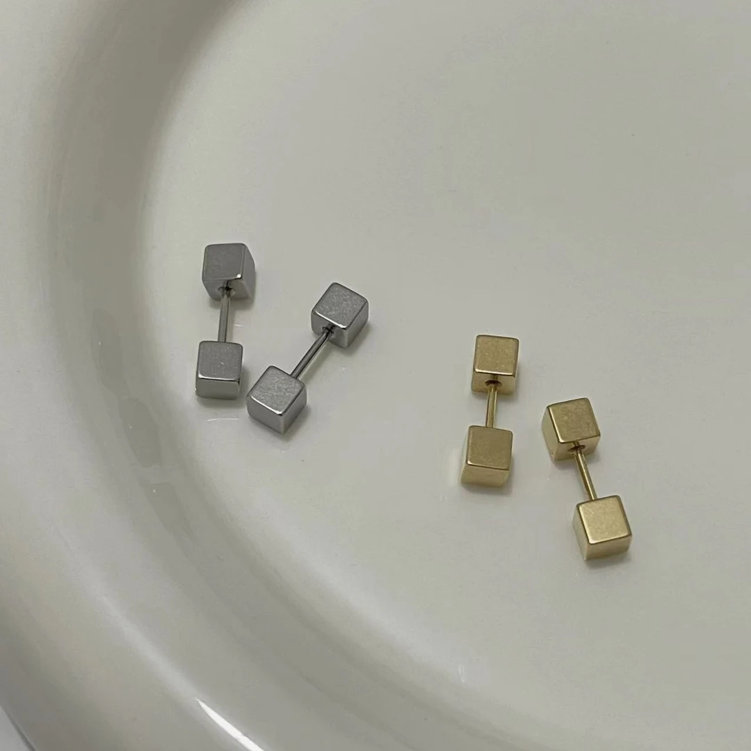 钛钢耳饰 双头四方方块耳钉耳骨钉个性冷淡风日韩耳环百搭耳饰潮