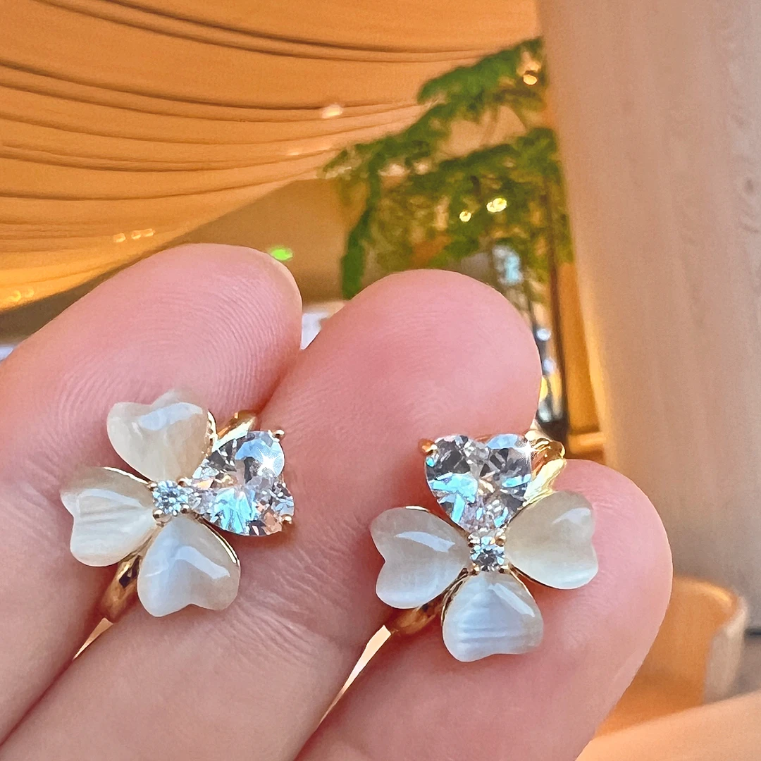 合金耳饰 经典爱心花朵精致小清新耳环百搭精致小众优雅时尚气质