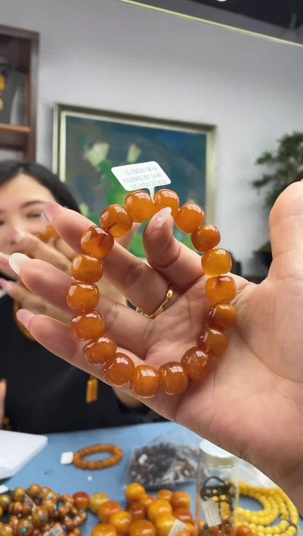 【闪购商品】蜜蜡手串未镶嵌24/26微瑕013