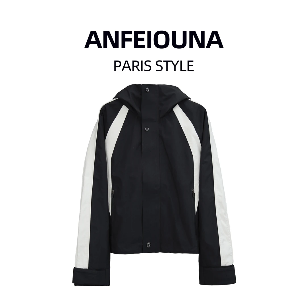 《简约格调》2025F/W拼接撞色直筒连帽短款冲锋衣拼色外套女7170