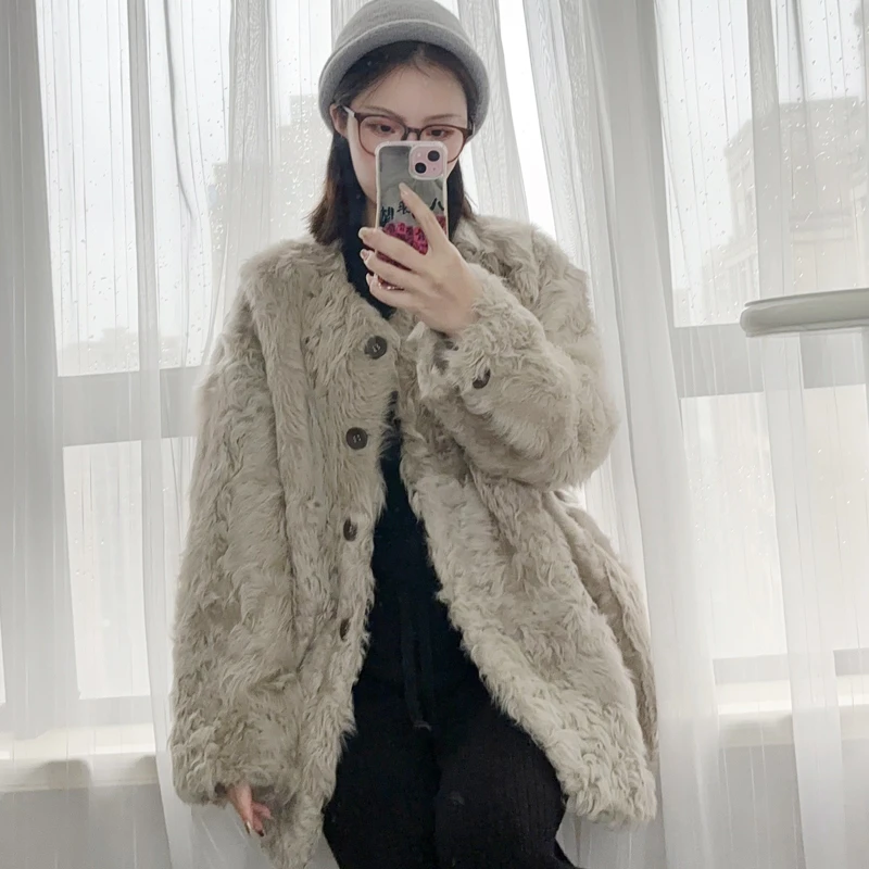 【轻奢小湖羊系列】 圆领  原生态小湖羊皮毛一体外套 2409