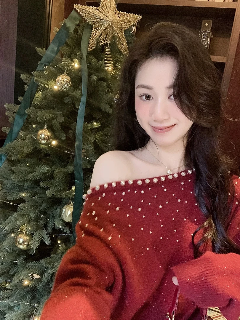 Cq139气质温柔斜领满天星珍珠手工款保暖毛衣