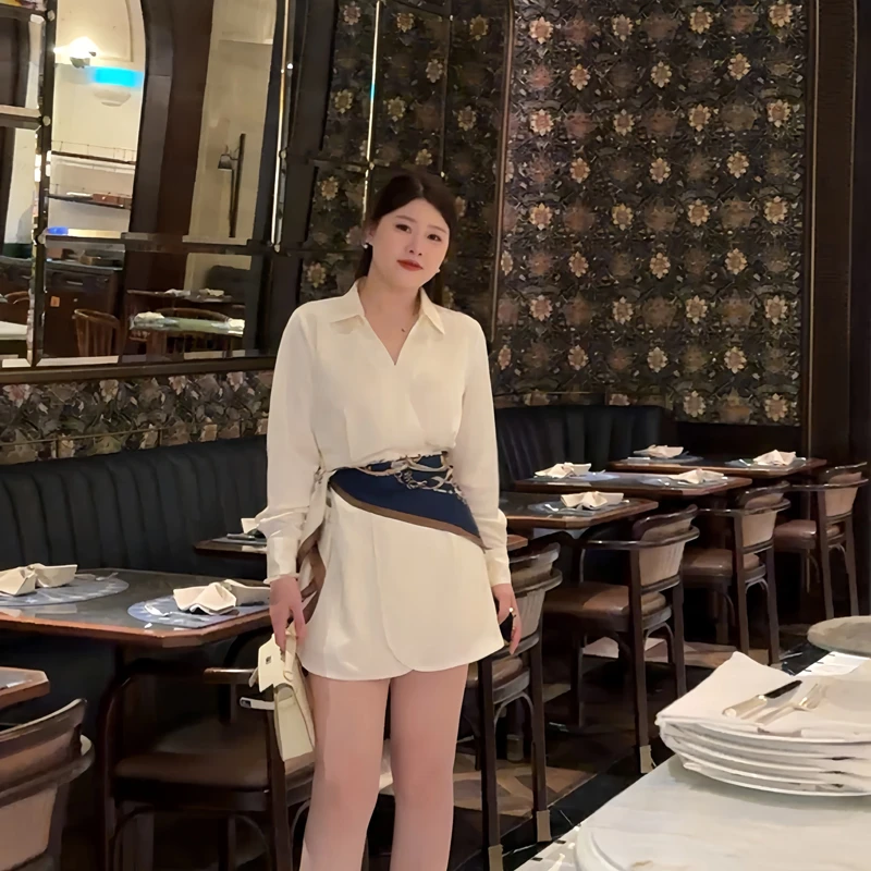 「DMcc大蜜」心动offer  设计感v领白色衬衫连衣裙微胖mm显瘦短裙