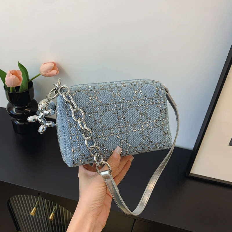 小众设计水钻枕头包2024新款夏季蓝色牛仔纹单肩包百搭斜挎小包潮