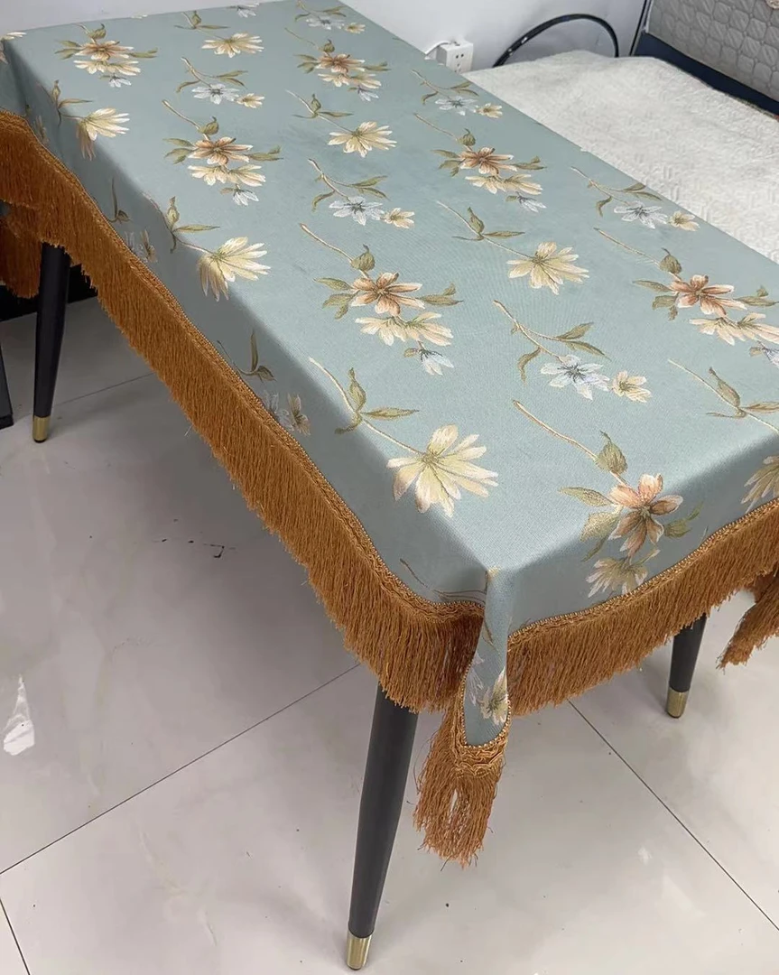 内径110*160天丝贡缎桌布蓝花流苏