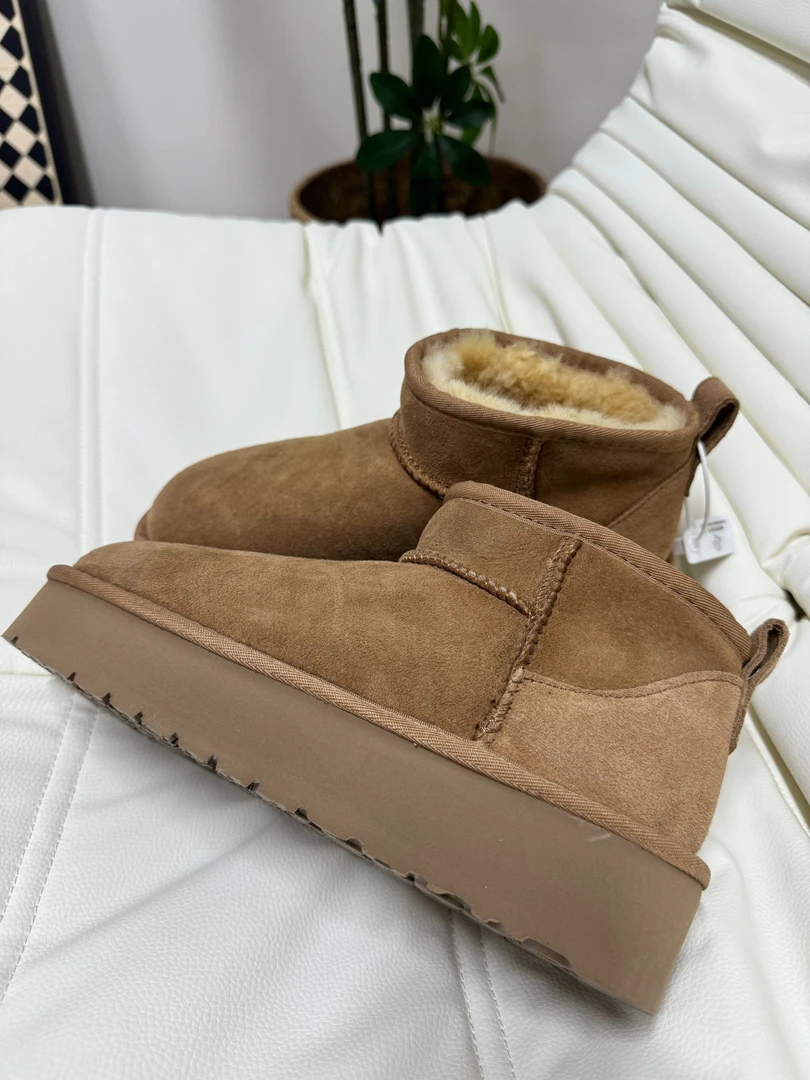 小柒【粉丝专享】厚底MINI真皮经典纯净版时尚百搭保暖秋冬雪地靴