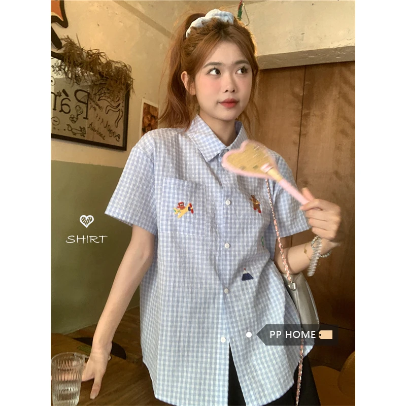 夏季2025蓝色polo领卡通刺绣短袖女甜美格子衬衫韩系学院风上衣潮