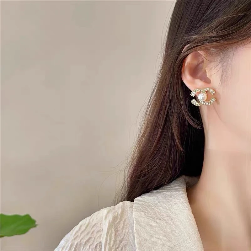 铜合金耳饰 个性潮流双c耳钉女2022年新款潮高级感耳环耳饰E128