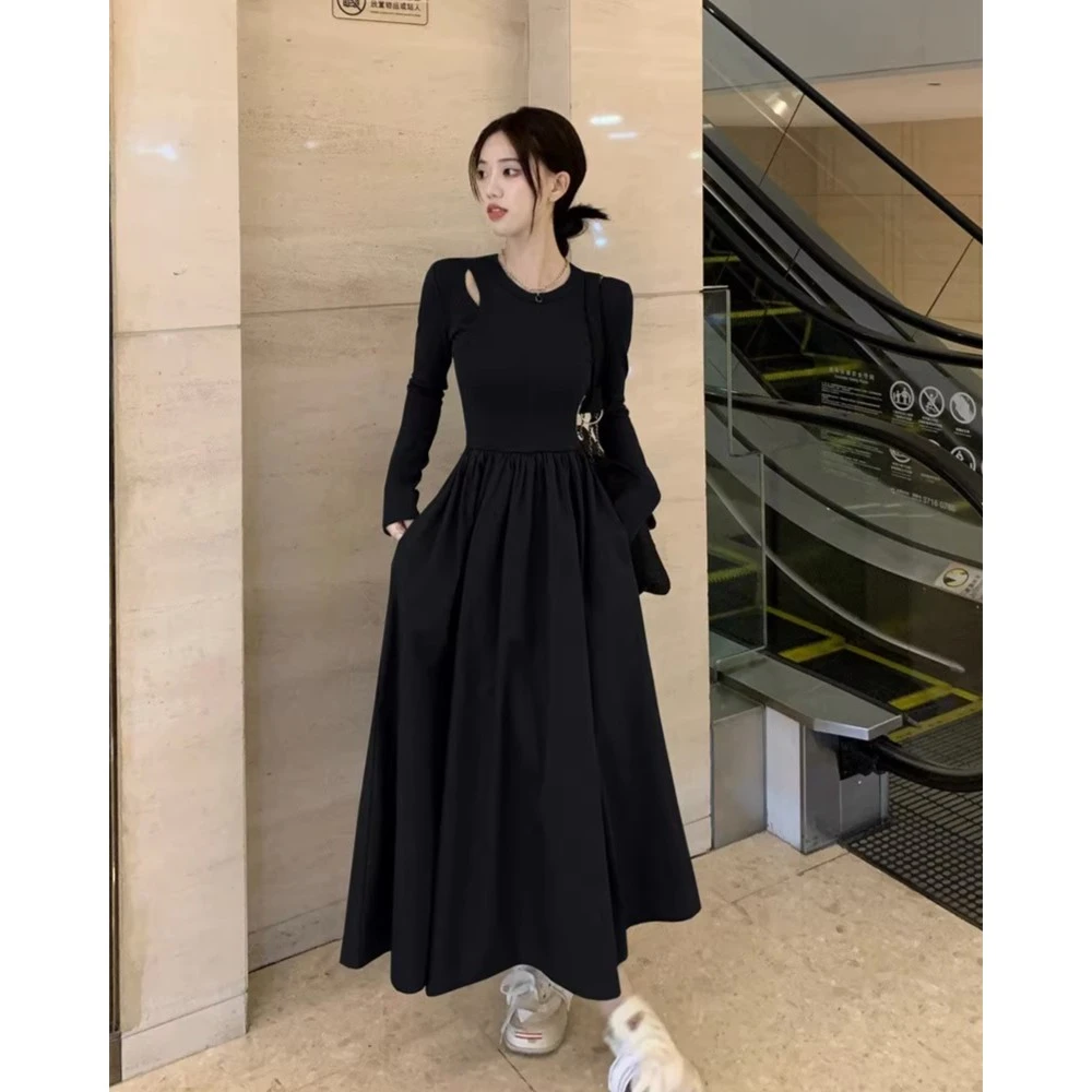 2025春秋长袖黑色针织连衣裙女新款法式高级感收腰显瘦赫本风长裙