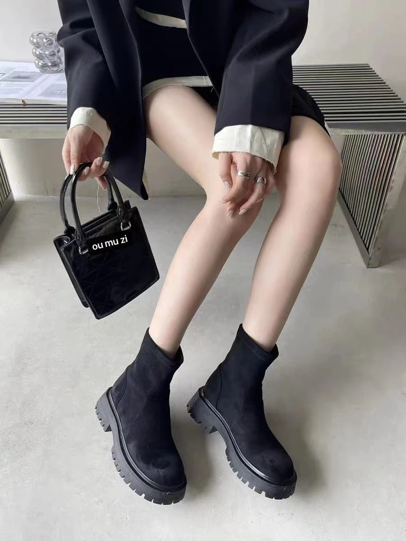 门店299!粗跟短筒靴女秋冬新款百搭绒面圆头套筒瘦瘦靴子57016