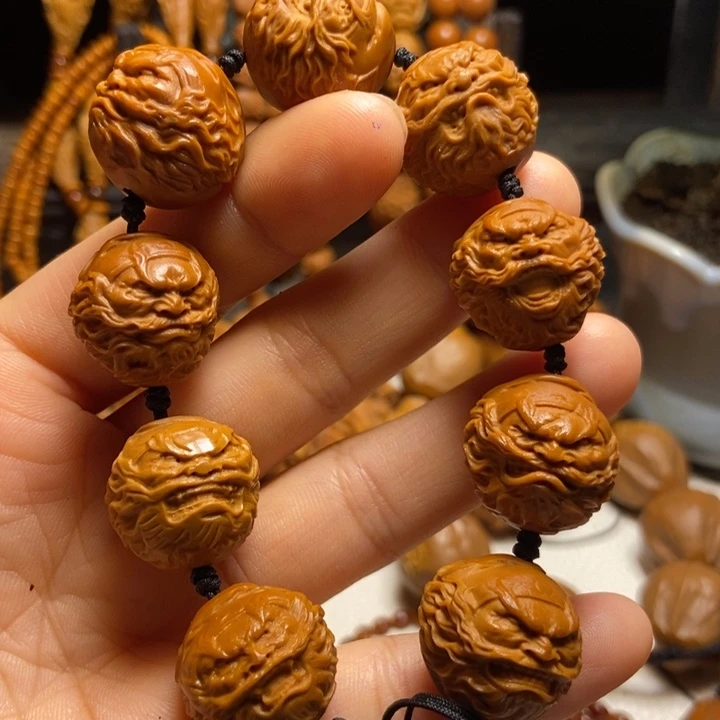 【闪购商品】橄榄核吊坠钟馗头