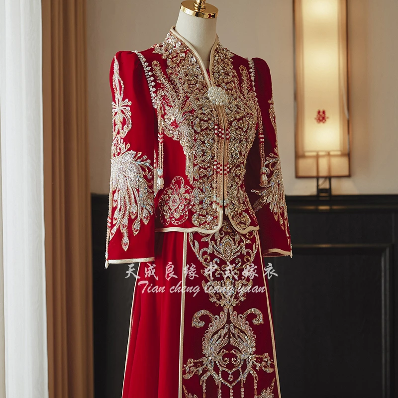 秀禾服2024新款新娘高级中式嫁衣重工结婚高端丝绒新娘服装