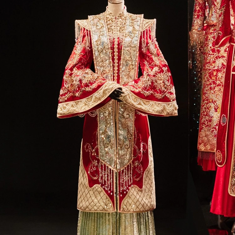 秀禾服婚礼服2024新款结婚中式婚纱凤冠霞披明制婚服嫁衣秀和服