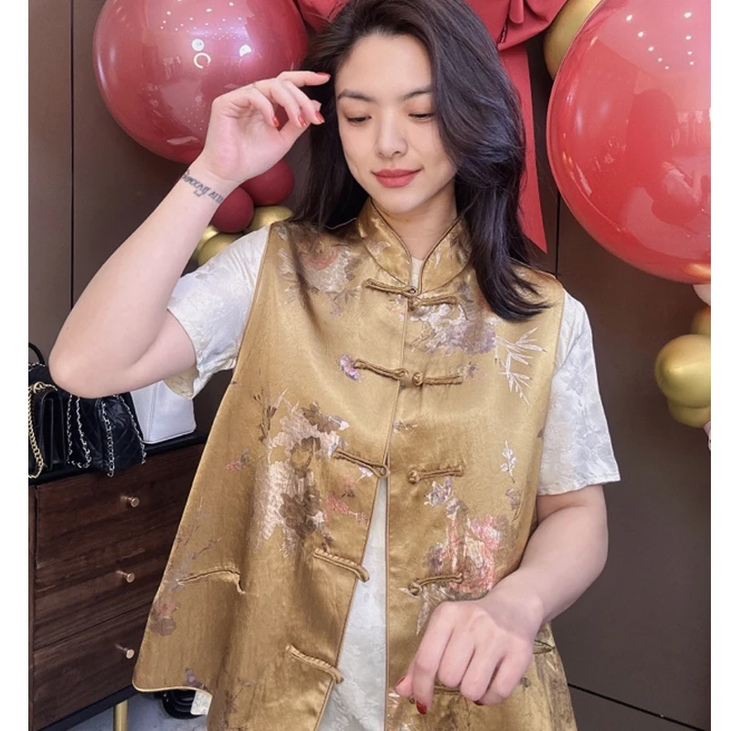 欧韩童话2025新款新中式立领时尚复古一字盘扣印花国风马夹506