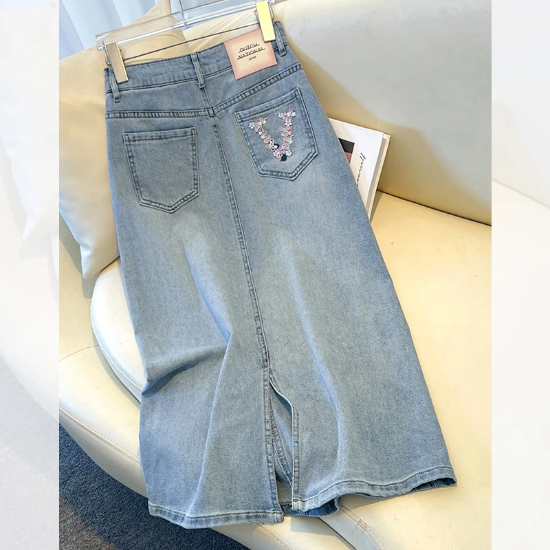 a字牛仔半身裙女夏季2025新款高腰显瘦复古后开叉国风刺绣中长裙