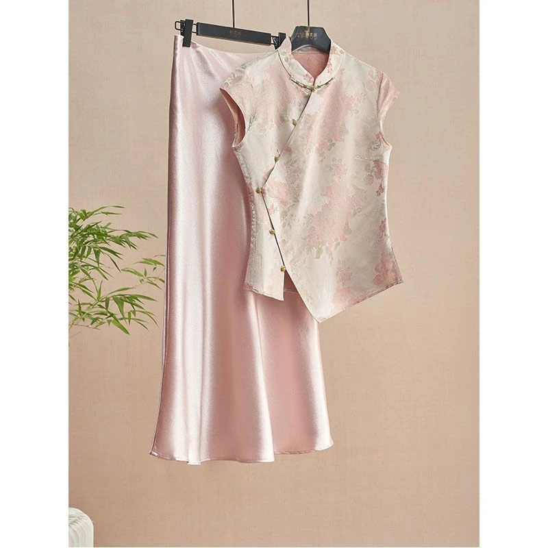 新中式女装穿搭一整套2025新款改良盘扣上衣搭配国风半身裙两件套