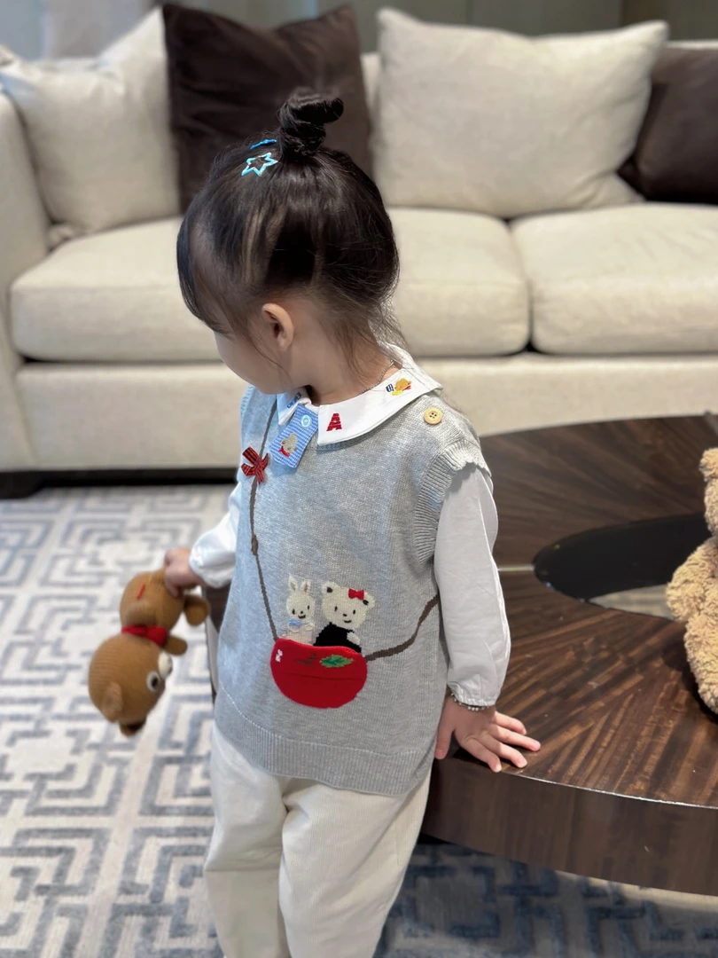 秋冬新款童装女童背心针织fam可爱风苹果背包棉羊毛混纺马甲