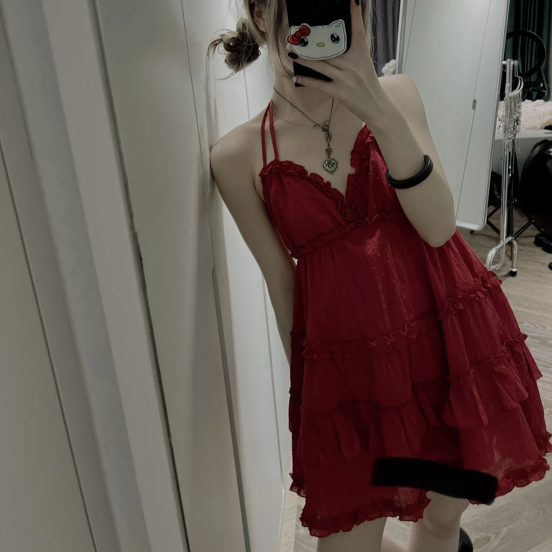 ishui-腥红月-ins少女V领纯欲瘦性感法式多层摆复古红连衣裙