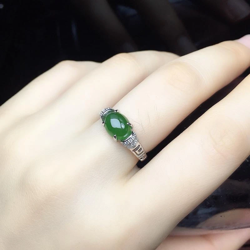 小巧百搭轻奢时尚优雅镶嵌绿戒指女活口可调节指环送母亲女友礼物