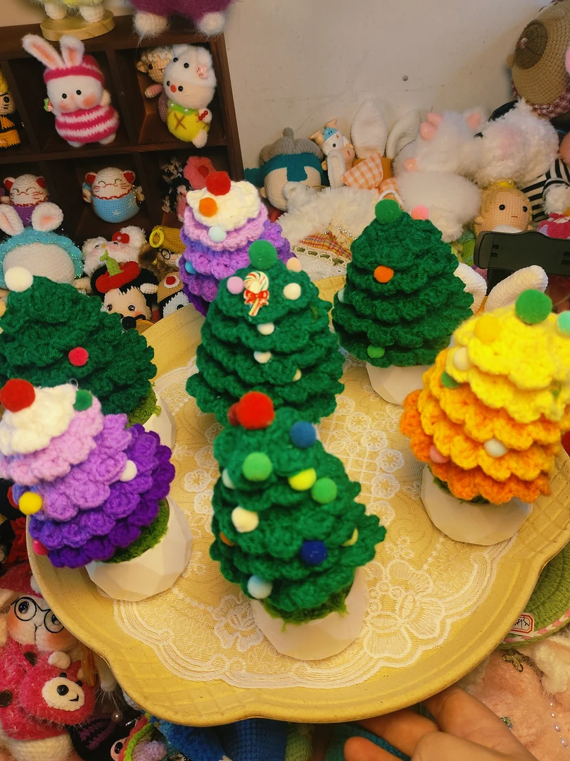 五层圣诞树手工钩织盆栽