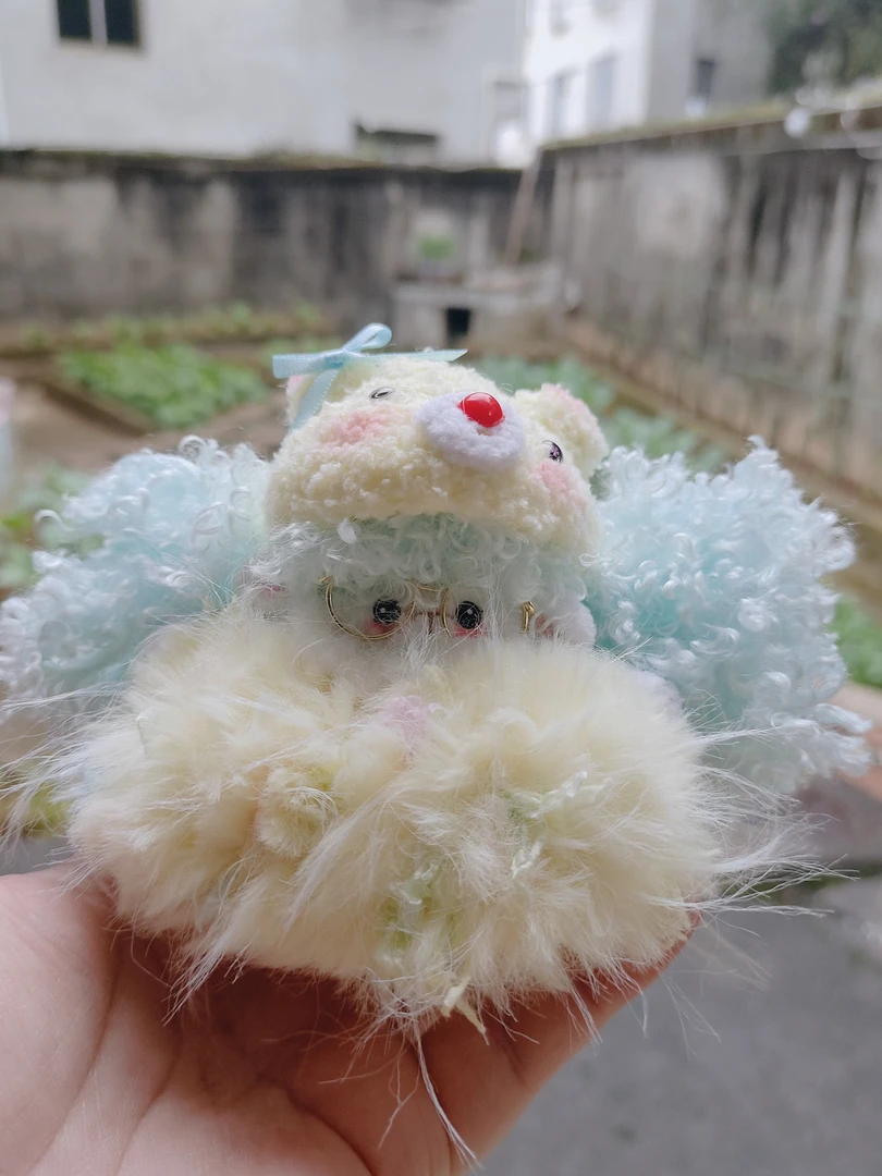 重工小羊钩织玩偶包挂