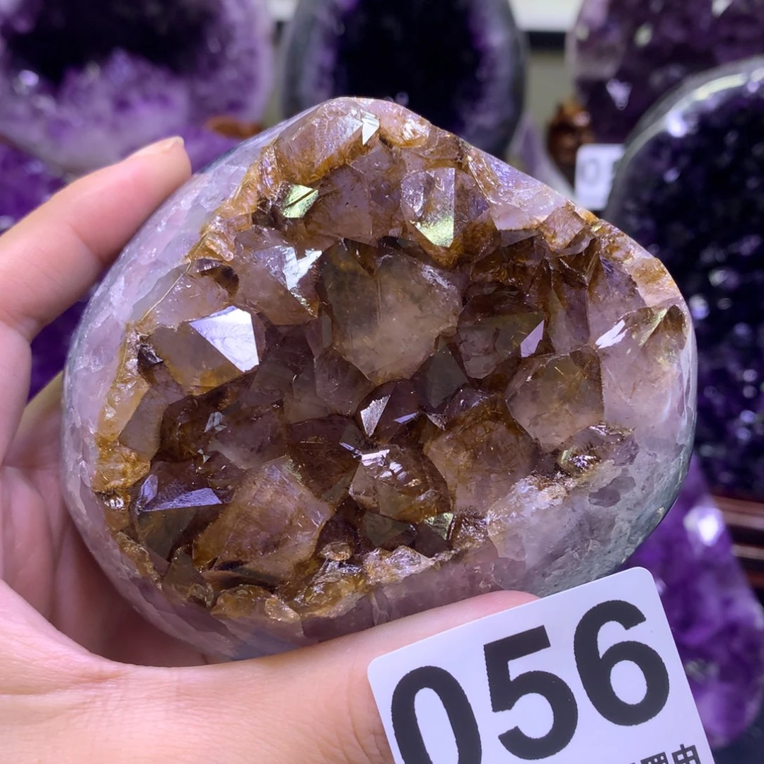 水晶水晶摆件未镶嵌?****酱