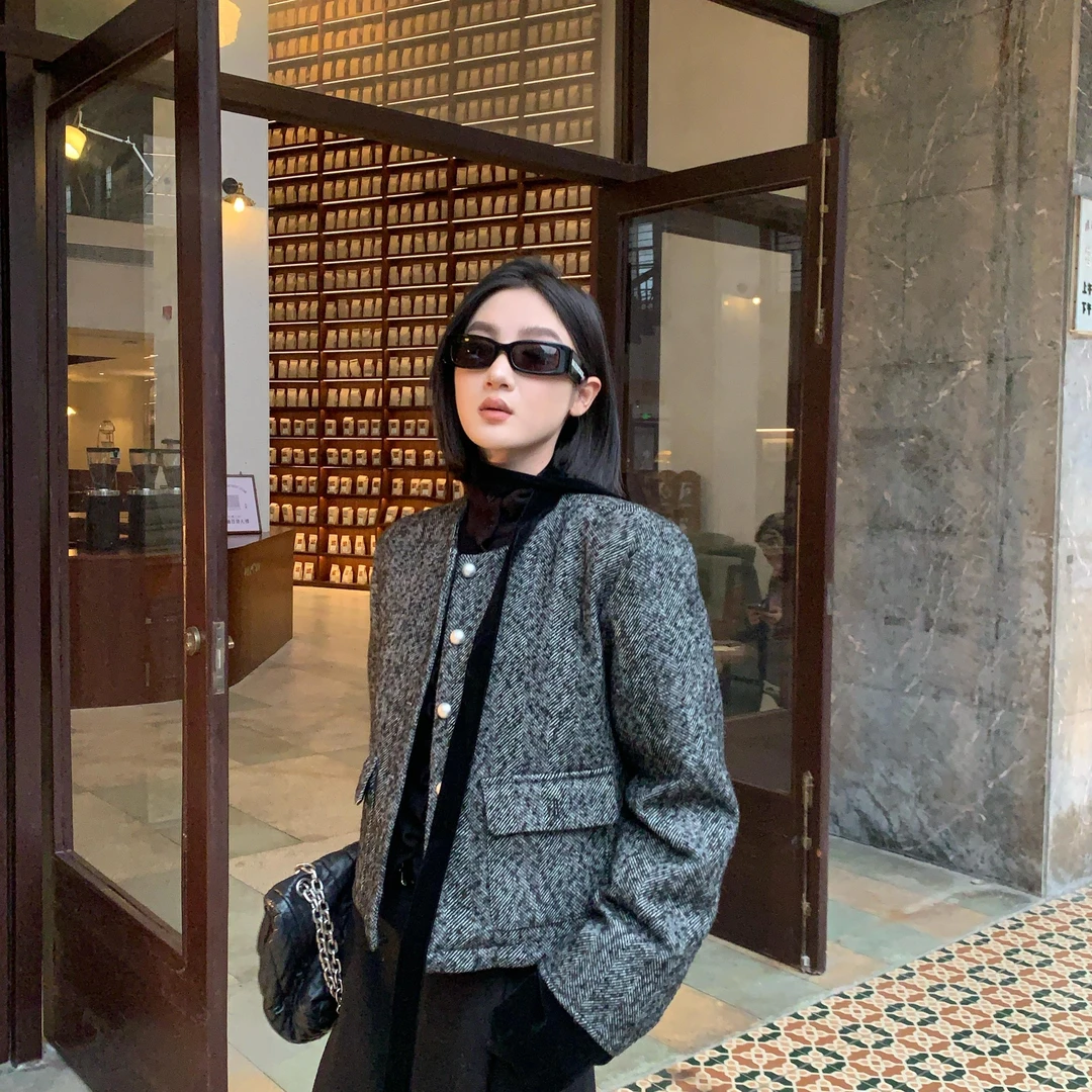 邓蕾婷【北欧记】冬款原创设计圆领拼接羊毛羽绒小香短外套