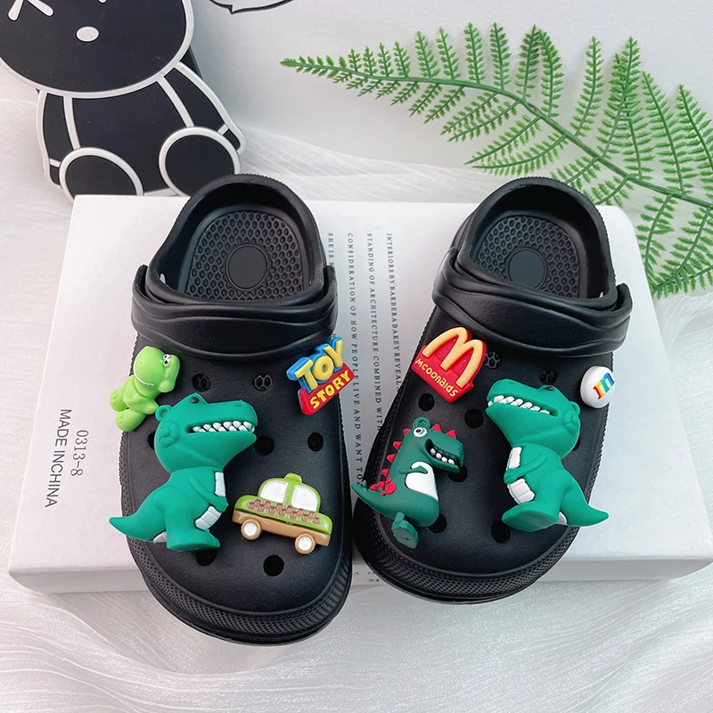 黑色儿童洞洞鞋不闷脚配饰 恐龙男孩拖鞋夏季防滑男大童凉鞋汽车