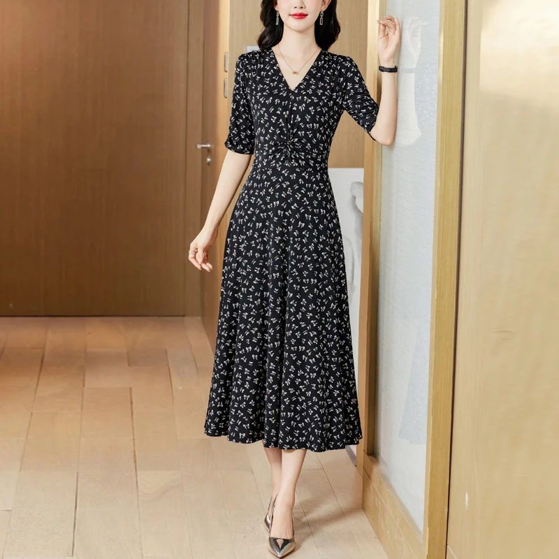 夏季新款修身显瘦气质V领印花连衣裙A字大摆印花过膝长裙大码女装