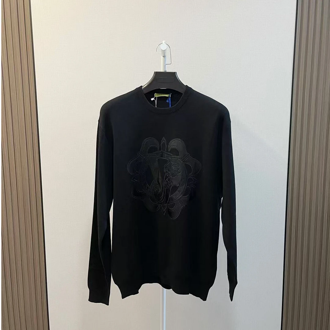 全新未使用 VERSACE/范思哲 /经典黑色拼皮Logo长袖毛衣/尺码XXL