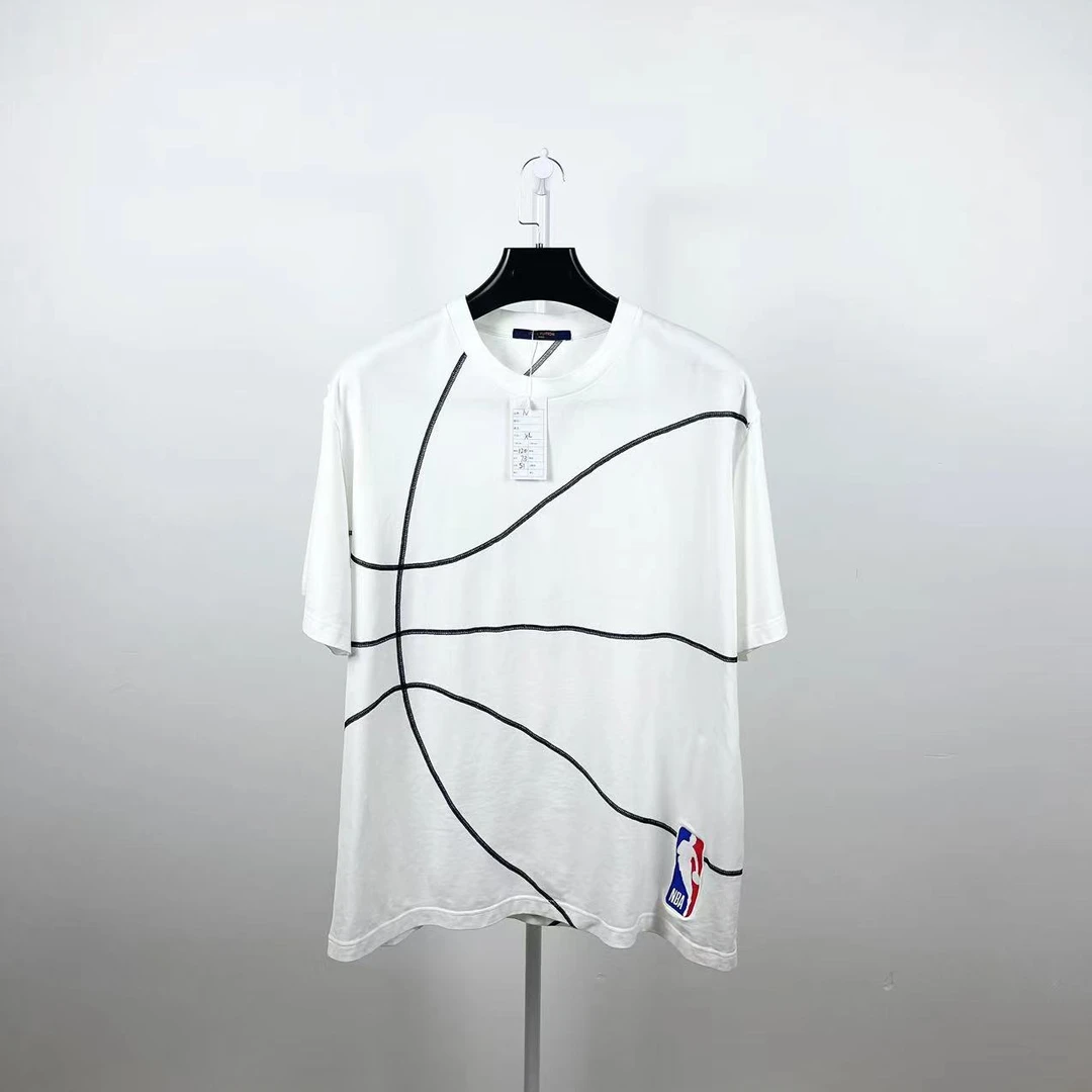 LouisVuitton/路易威登/准新/联名NBA 篮球刺绣白色短袖/尺码XL