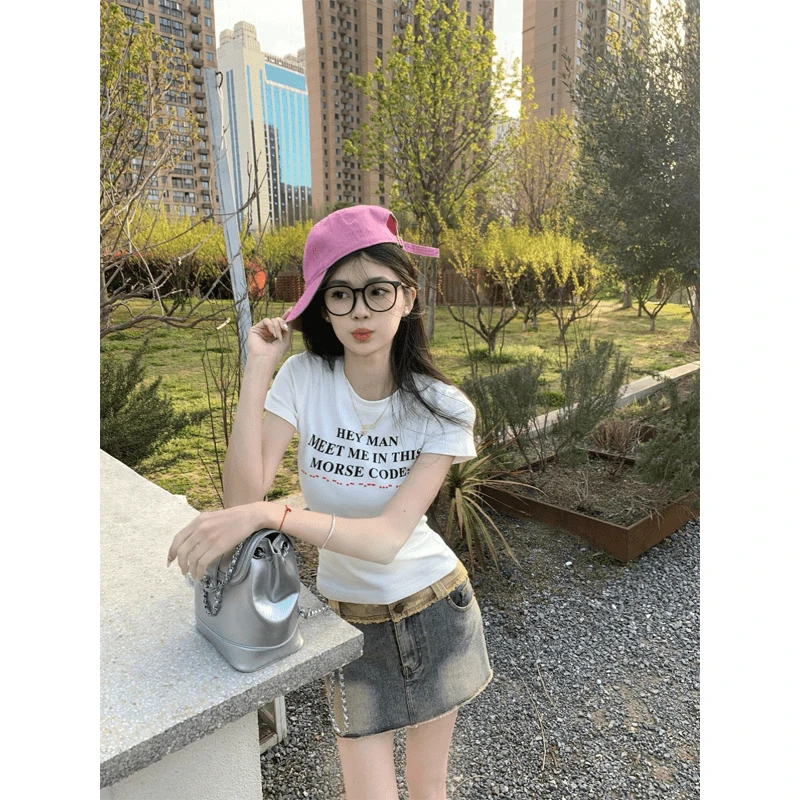 美式白色字母印花短袖T恤女夏季百搭甜辣风修身显瘦短款正肩上衣