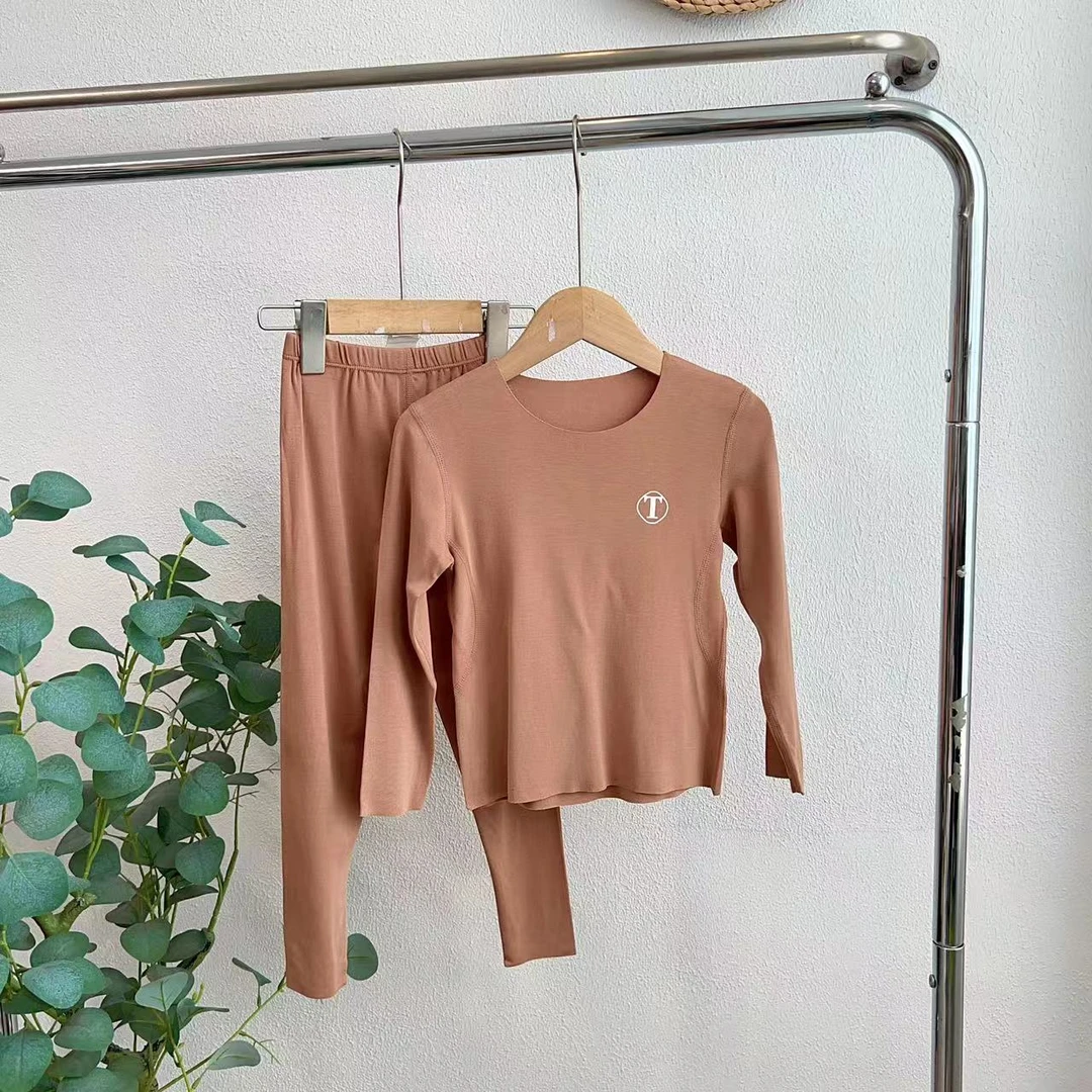 A168经典雅丝绒咖微瑕家居服套装