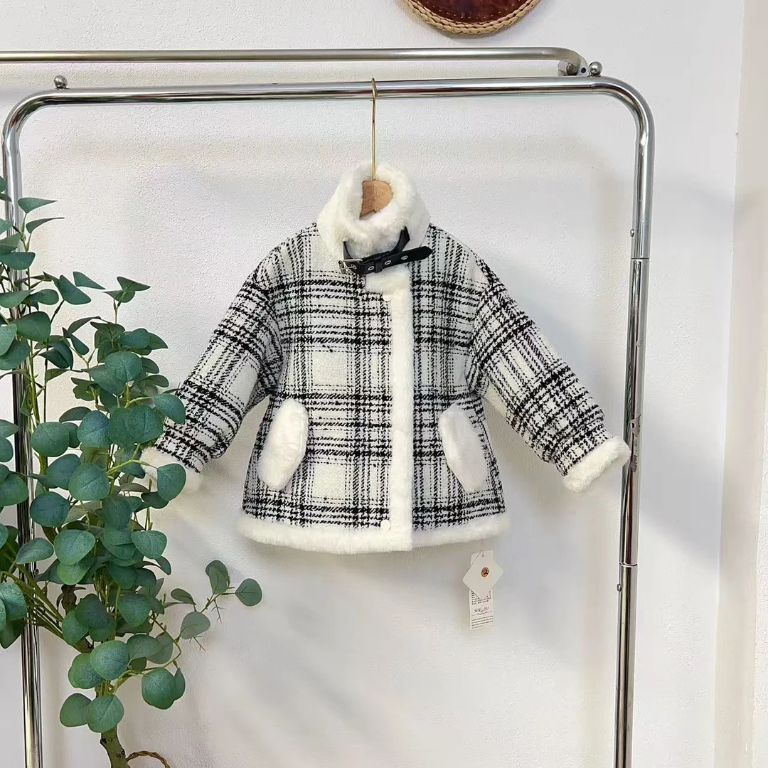 4197森白色加绒外套