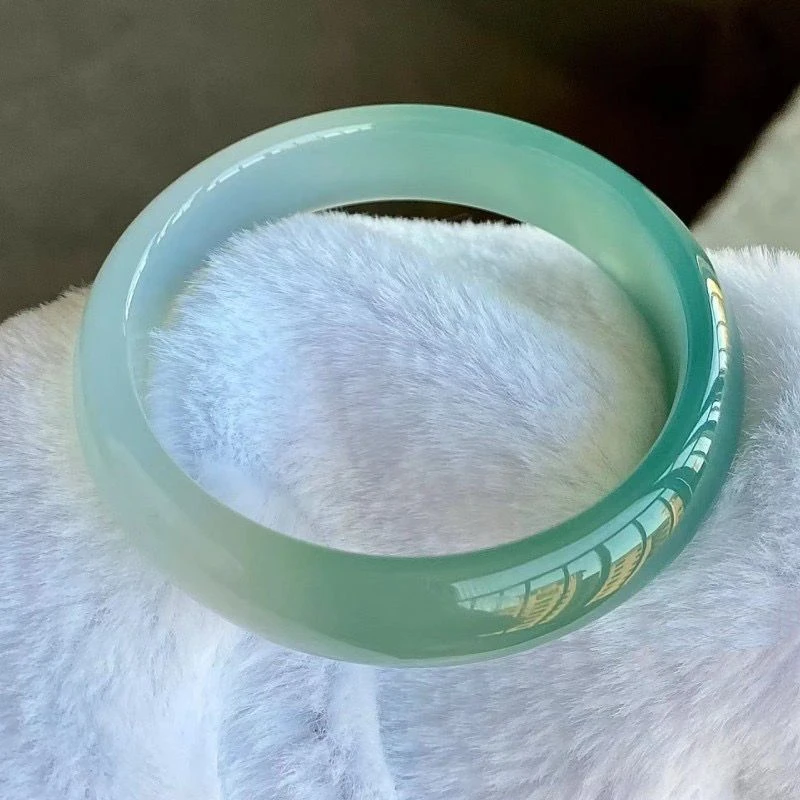 天然玛瑙玉髓半绿半白油青色扁条中宽手镯女款古风玉镯多样性发一