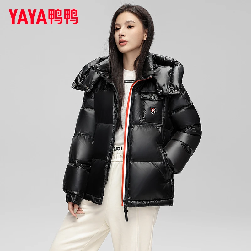 YAYA/鸭鸭黑色高级短款羽绒服女2024年冬季新款时尚亮面加厚外套