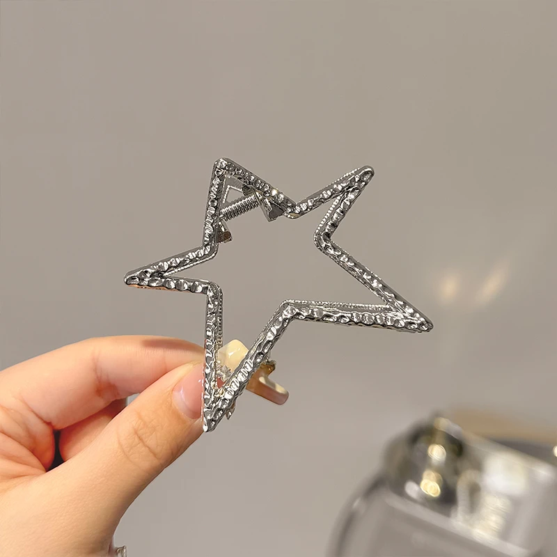 网红简约五角星抓夹女新款发量少后脑勺盘发鲨鱼半扎发星星发夹子