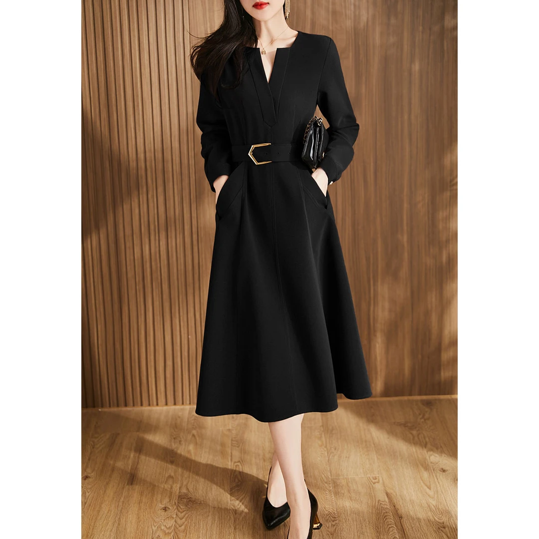 时尚大码设计感v领长袖连衣裙2024秋季新款优雅时尚中长款裙子潮
