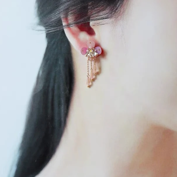 铜合金合成锆石耳饰 花朵长款简约耳环时尚高级A超仙大气耳坠法式