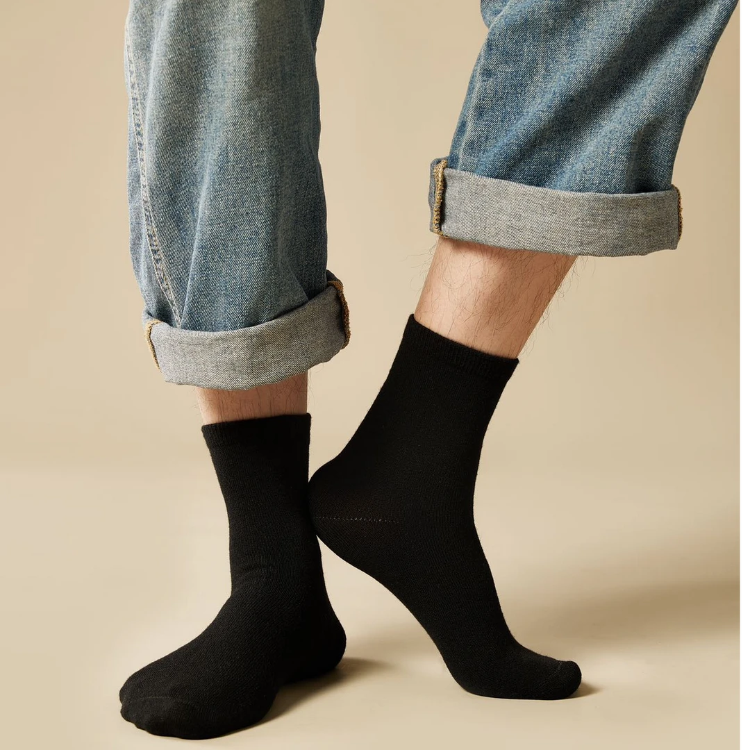 03-0828男士2024透气黑色防臭吸汗中筒-男袜