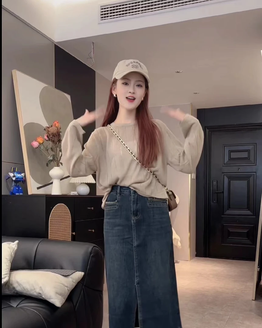 【欧加恋恋】秋季新款显瘦气质时尚圆领后交叉开叉针织衫D24082419